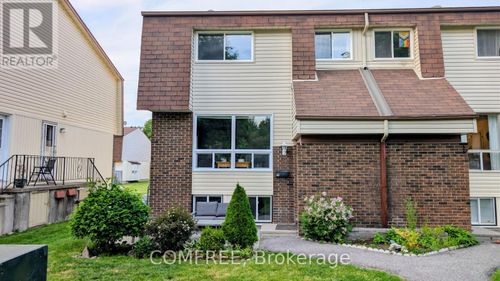 8B Forester Crescent, Ottawa, ON, K2H8X9 | Card Image