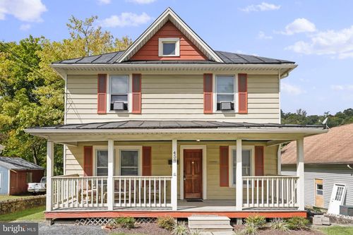 458 S Washington St, BERKELEY SPRINGS, WV, 25411-1456 | Card Image