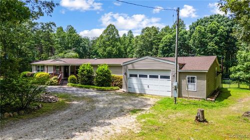 454 Elam Forest Dr, Prospect, VA, 23960-8050 | Card Image