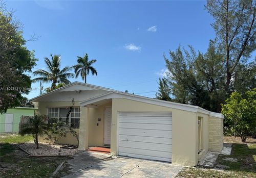 314 Anderson Rd, Lantana, FL, 33462-1720 | Card Image