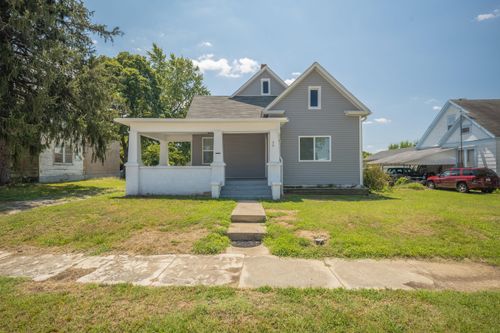 30 W College St, Aurora, MO, 65605-1524 | Card Image
