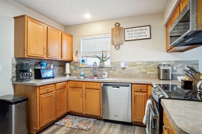 708 Hummingbird Trl, House other with 4 bedrooms, 3 bathrooms and null parking in Saginaw TX | Image 7