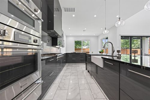 14002 Woodthorpe Ln, Houston, TX, 77079-3241 | Card Image