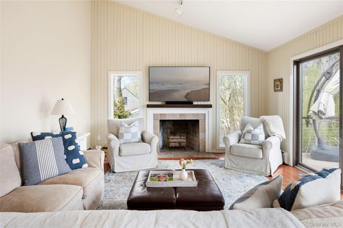 180 S Fairview Ave, Montauk, NY, 11954-5242 | Card Image