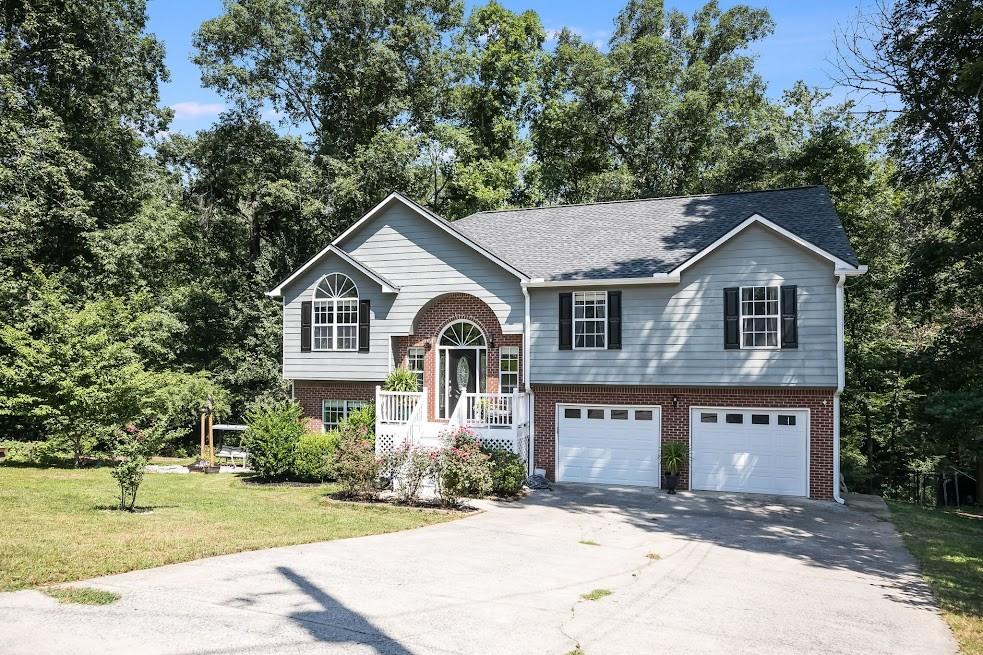 Hollow Ct, Dallas, GA 30157