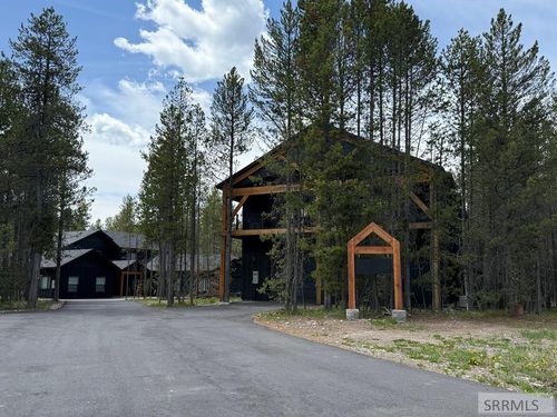 3650 Redtail St, Island Park, ID, 83429 | Card Image