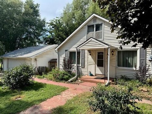 205 W Gala St, Waverly, MO, 64096-8177 | Card Image
