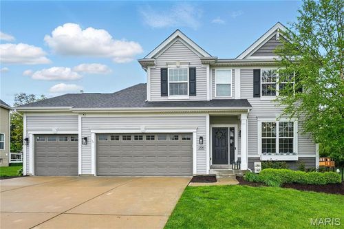 204 Grayleaf Ct, Wentzville, MO, 63385-6216 | Card Image