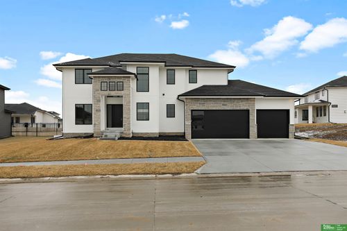 21108 Arlington St, Elkhorn, NE, 68022-5352 | Card Image