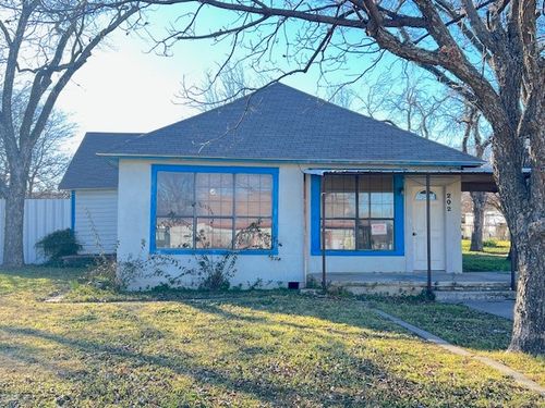 202 Hensley St, Jacksboro, TX, 76458-2220 | Card Image
