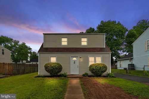 145 Martin Dr, MANASSAS PARK, VA, 20111-2019 | Card Image