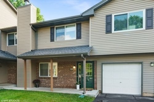 101-450 Valley Dr, Naperville, IL, 60563-8990 | Card Image