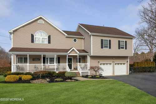 221 Georgia Rd, Freehold, NJ, 07728-8042 | Card Image