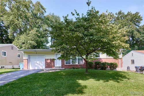 145 Clearview Dr, Florissant, MO, 63033-5814 | Card Image