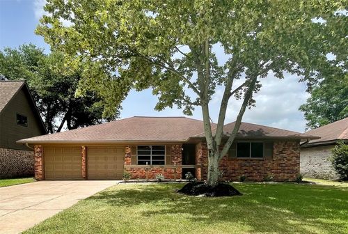 718 E Lambuth Ln, Deer Park, TX, 77536-6358 | Card Image