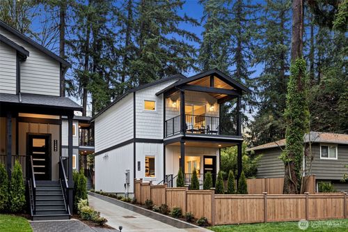 11218 115th Pl Ne, Kirkland, WA, 98033-4518 | Card Image