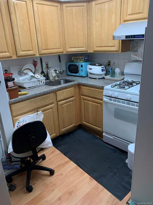 apt-4a-140 34th Ave, Flushing, NY, 11354-3068 | Card Image