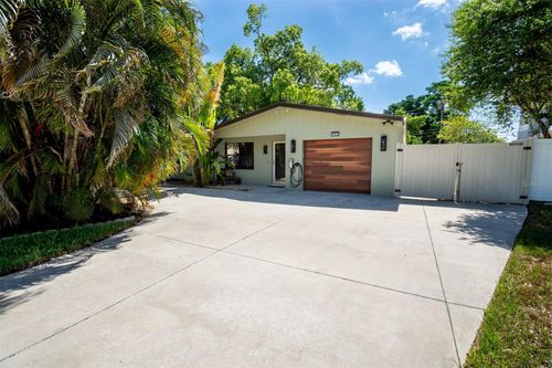 995 Emerson Dr, DUNEDIN, FL, 34698-6040 | Card Image