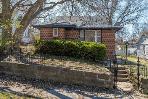 808 Woodson St, Saint Joseph, MO, 64501-1259 | Card Image
