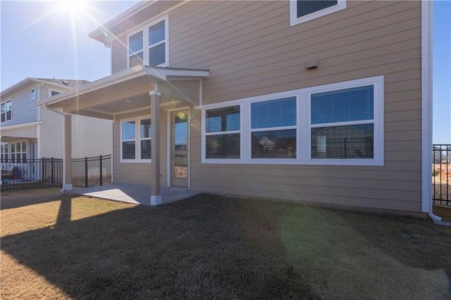 Rear view of house | Image 9