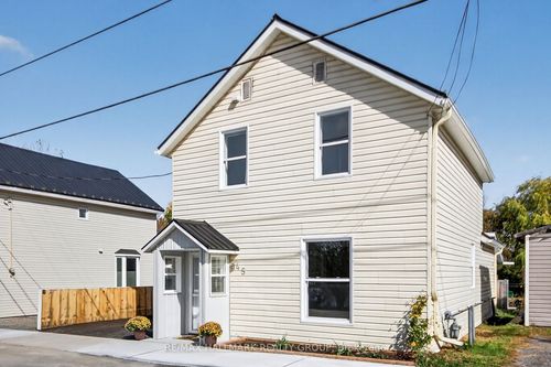 45 Carleton St, Almonte, ON, K0A1A0 | Card Image