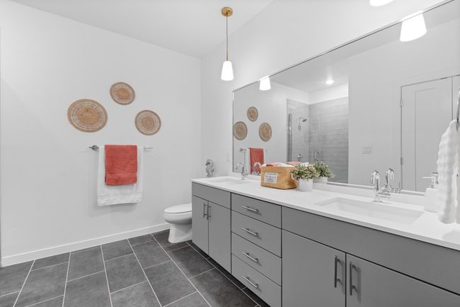 Primary Bath | Image 10