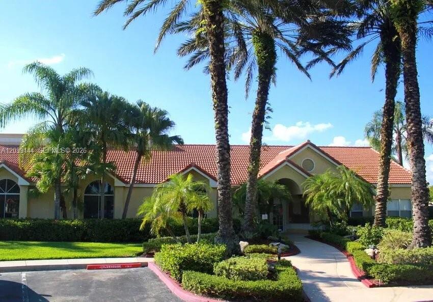 Residential in Sunrise