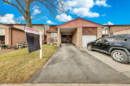 17-1580 Lancaster Drive, Oakville, ON, L6H2Z5 | Card Image