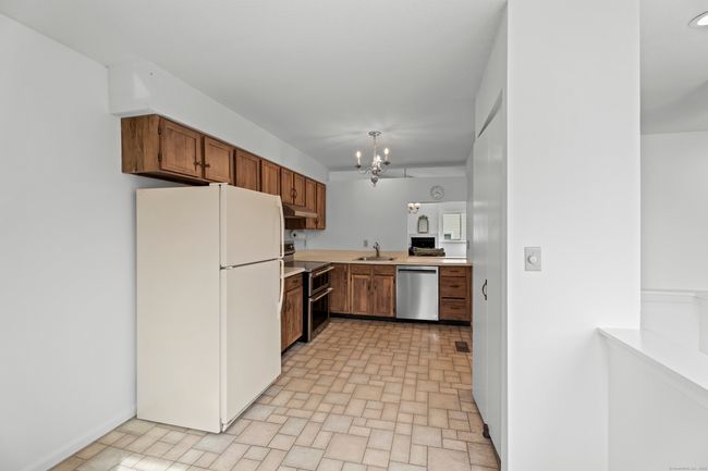 45 - 45 Stratton Way, Condo with 2 bedrooms, 2 bathrooms and null parking in Branford CT | Image 9