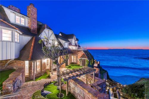 6 Barranca Way, Laguna Beach, CA, 92651-6737 | Card Image