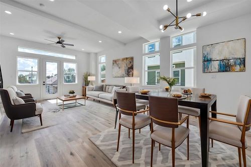 e-1805 Emir, Houston, TX, 77009 | Card Image