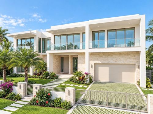 2000 S Hibiscus Dr, North Miami, FL, 33181-2343 | Card Image