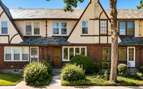 67-86 Exeter St, Forest Hills, NY, 11375 | Card Image