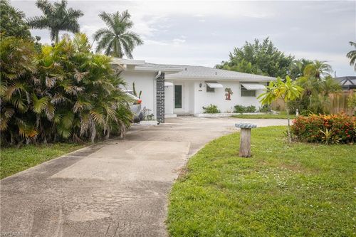 1358 Sunrise Dr, NORTH FORT MYERS, FL, 33917-4142 | Card Image