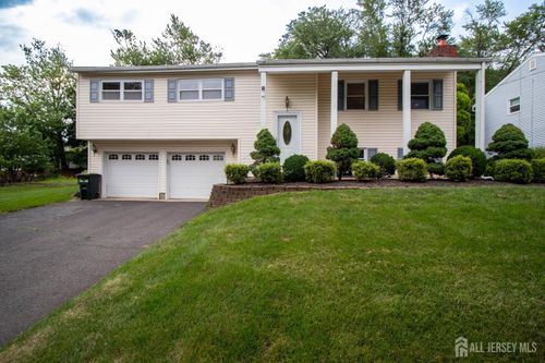 7 Cortland Dr, Somerset, NJ, 08873-1713 | Card Image