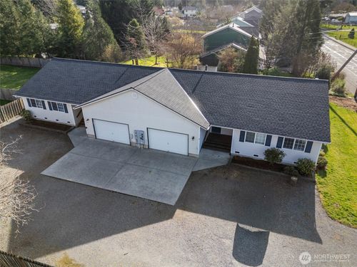 105 May Creek Rd, Gold Bar, WA, 98251-9433 | Card Image