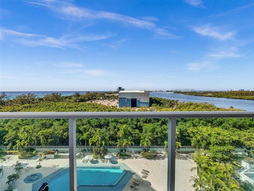 1025-100 Bayview Dr, Sunny Isles Beach, FL, 33160-4756 | Card Image