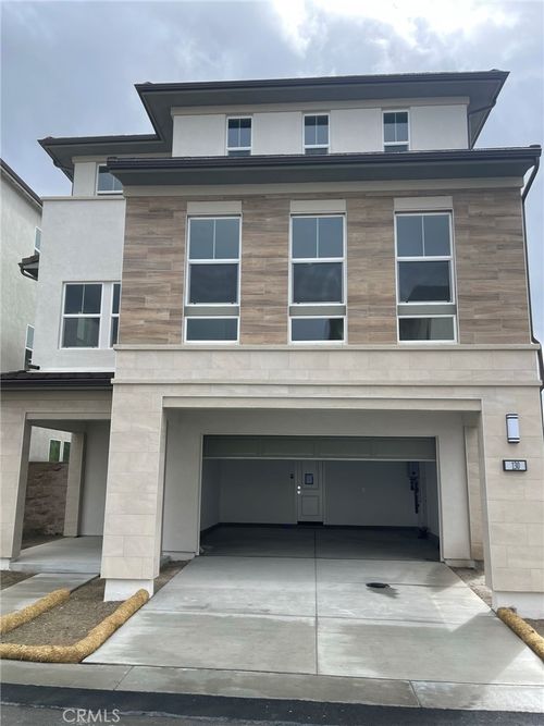 130 Pin Ln, Lake Forest, CA, 92630-8476 | Card Image