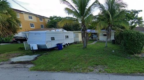 104 Nw 3rd Ave, Hallandale Beach, FL, 33009-4135 | Card Image