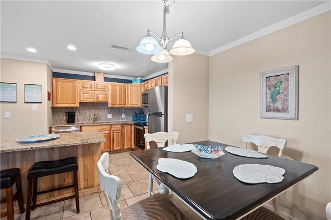 UNIT-101 - 6275 State Highway 361, Condo with 2 bedrooms, 2 bathrooms and null parking in Port Aransas TX | Image 13