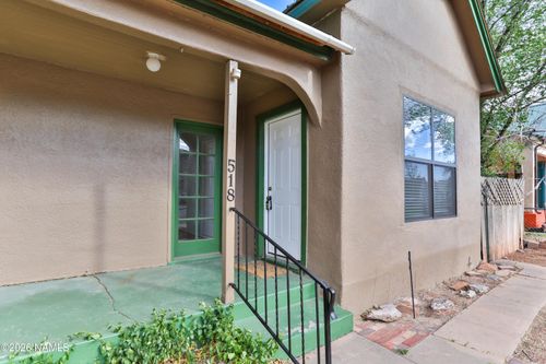 518 N Warren Ave, Winslow, AZ, 86047-3528 | Card Image