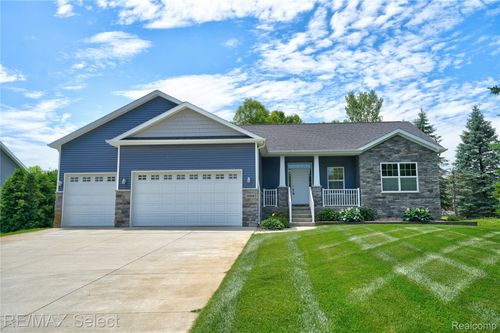 13006 Lia Ct, Linden, MI, 48451-8440 | Card Image
