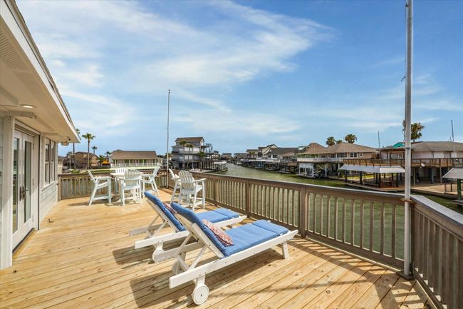 1226 Oahu Dr, House other with 4 bedrooms, 3 bathrooms and 1 parking in Tiki Island TX | Image 22