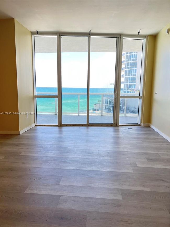 APT-707 - 16001 Collins Ave, Condo with 3 bedrooms, 3 bathrooms and null parking in Sunny Isles Beach FL | Image 28