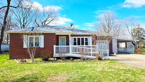 23 Park Ln, Centralia, IL, 62801-4431 | Card Image