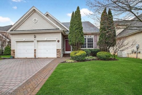 19 Witherspoon Way, SOMERSET, NJ, 08873-7402 | Card Image