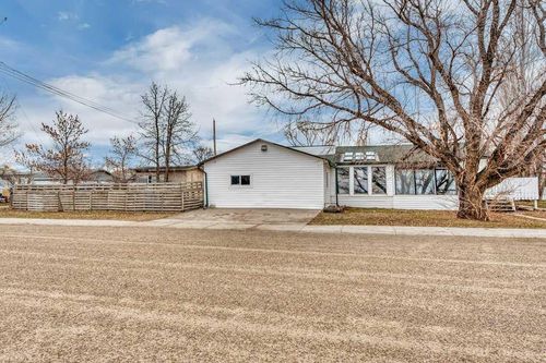 96 2 Avenue W, Tilley, AB, T0J3K0 | Card Image