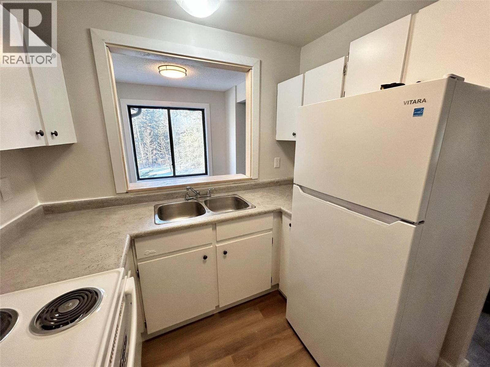 Residential in Tumbler Ridge 4