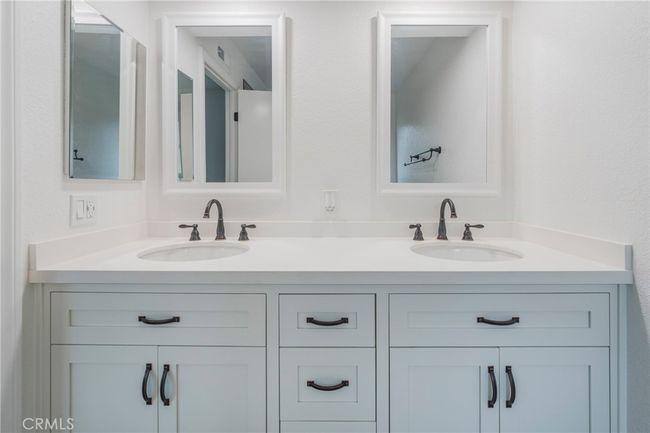 UNIT-11 - 2254 Gaviota Ave, Condo with 2 bedrooms, 3 bathrooms and 2 parking in Signal Hill CA | Image 22