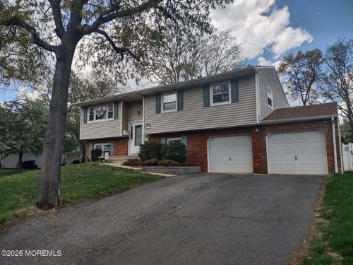 10 Lexington Rd, Howell, NJ, 07731-2126 | Card Image